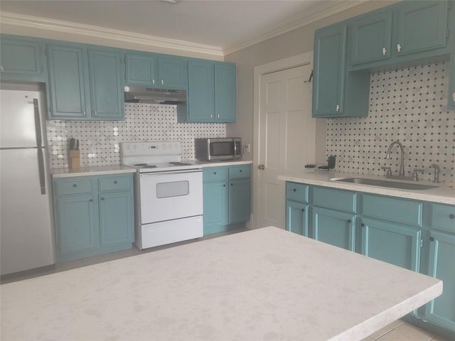 1006 Sealy Street, Galveston, TX 77550