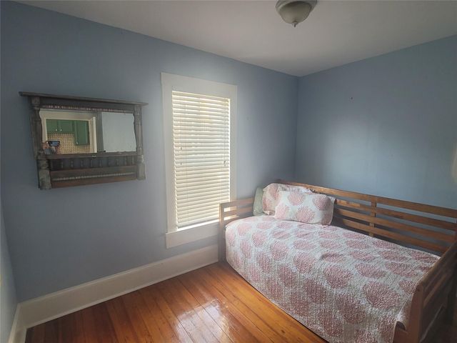 1006 Sealy Street, Galveston, TX 77550