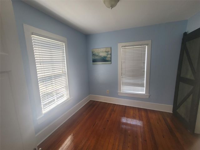 1006 Sealy Street, Galveston, TX 77550