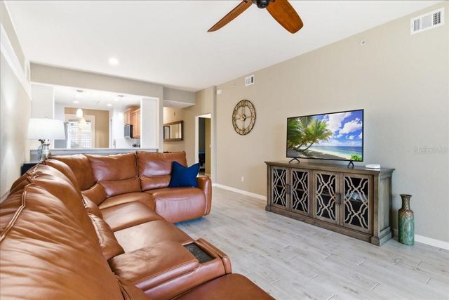 923 FAIRWAYCOVE LANE 103, Bradenton, FL 34212