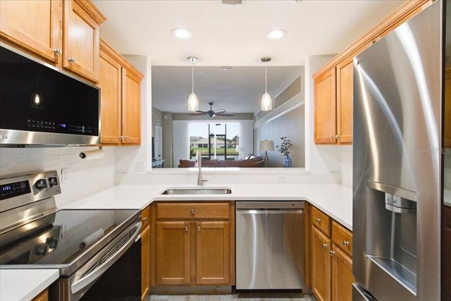 923 FAIRWAYCOVE LANE 103, Bradenton, FL 34212