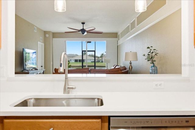 923 FAIRWAYCOVE LANE 103, Bradenton, FL 34212