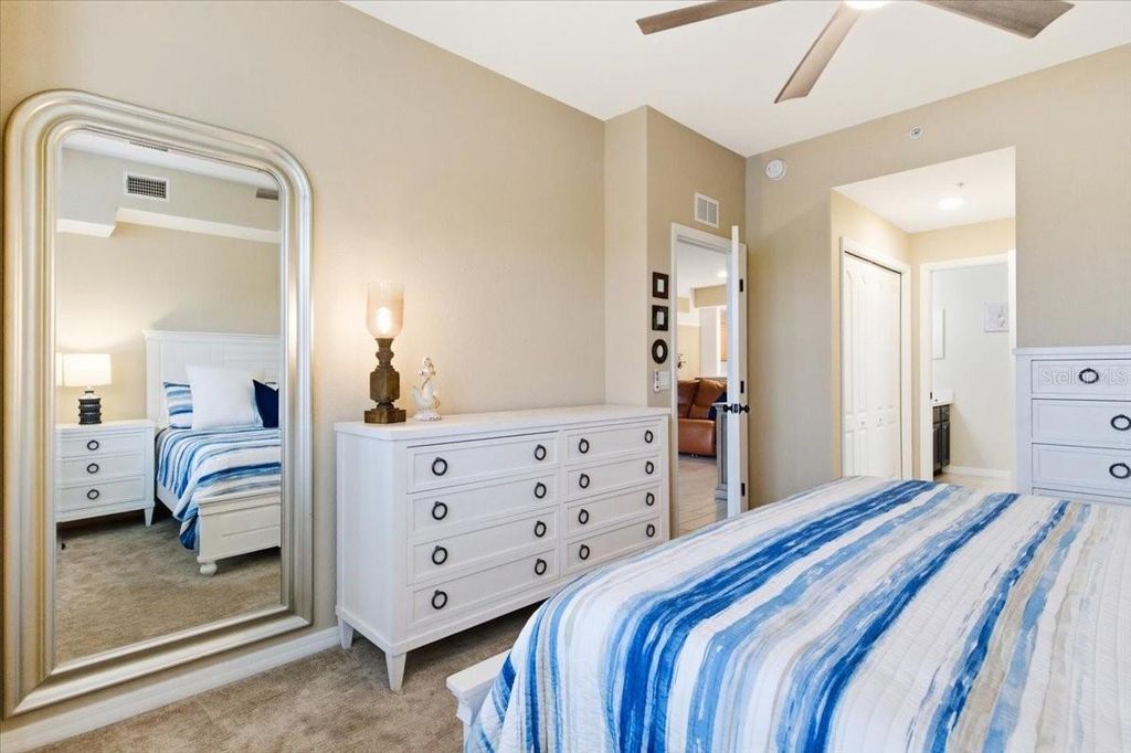 Image 24 of property listing at 923 FAIRWAYCOVE LANE 103, Bradenton, FL 34212