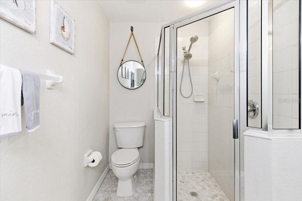 Image 30 of property listing at 923 FAIRWAYCOVE LANE 103, Bradenton, FL 34212