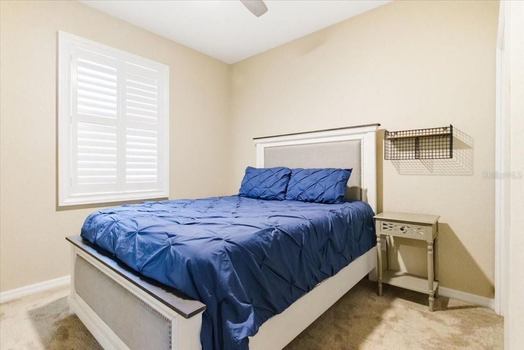 Image 31 of property listing at 923 FAIRWAYCOVE LANE 103, Bradenton, FL 34212