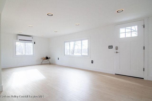 1732 Ulster Heights Road, Ellenville, NY 12428