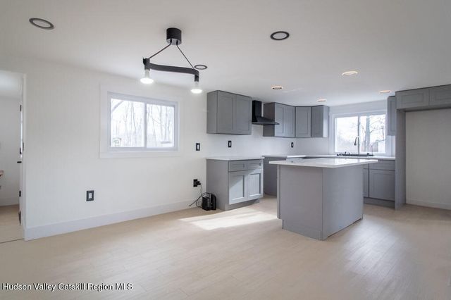 1732 Ulster Heights Road, Ellenville, NY 12428