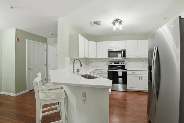 30 Franklin Street 221, Malden, MA 02148