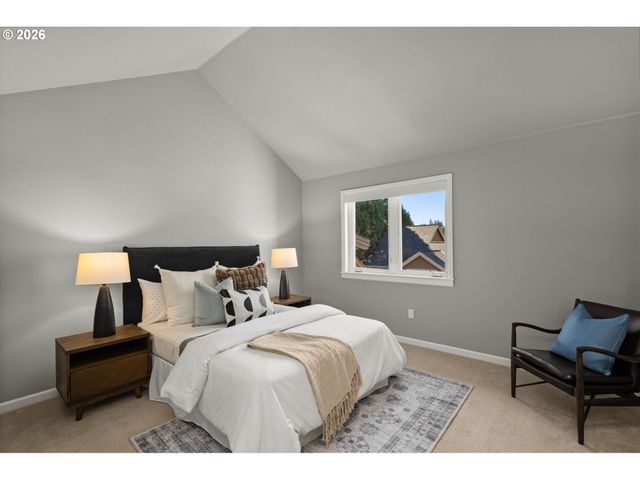 10209 Nw VILLAGE HEIGHTS Dr, Portland, OR 97229