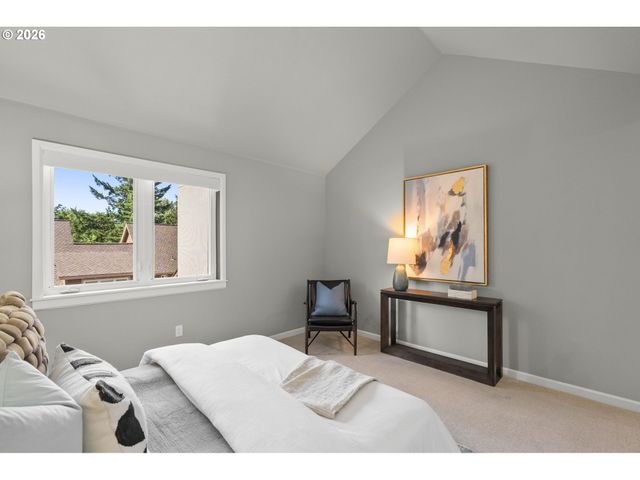 10209 Nw VILLAGE HEIGHTS Dr, Portland, OR 97229