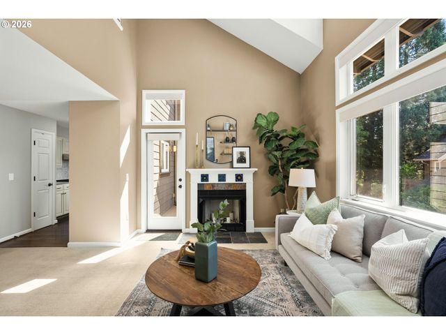 10209 Nw VILLAGE HEIGHTS Dr, Portland, OR 97229