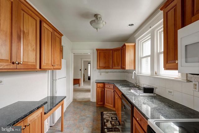 220 S 5TH ST, Oxford, PA 19363