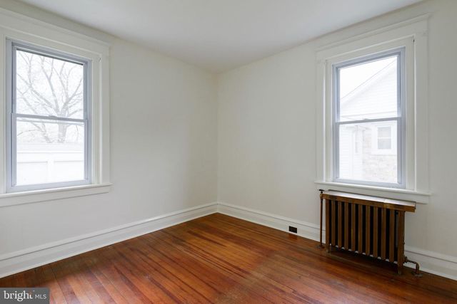 220 S 5TH ST, Oxford, PA 19363