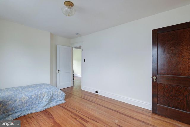 220 S 5TH ST, Oxford, PA 19363