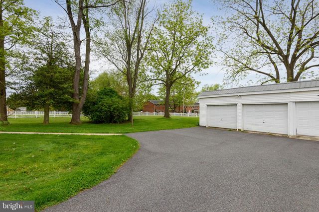 220 S 5TH ST, Oxford, PA 19363