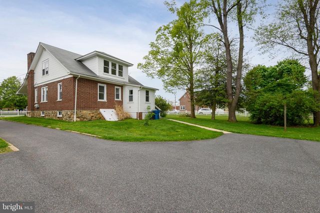 220 S 5TH ST, Oxford, PA 19363
