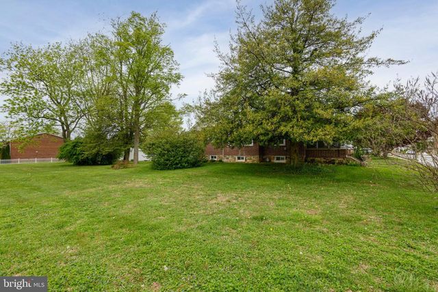220 S 5TH ST, Oxford, PA 19363