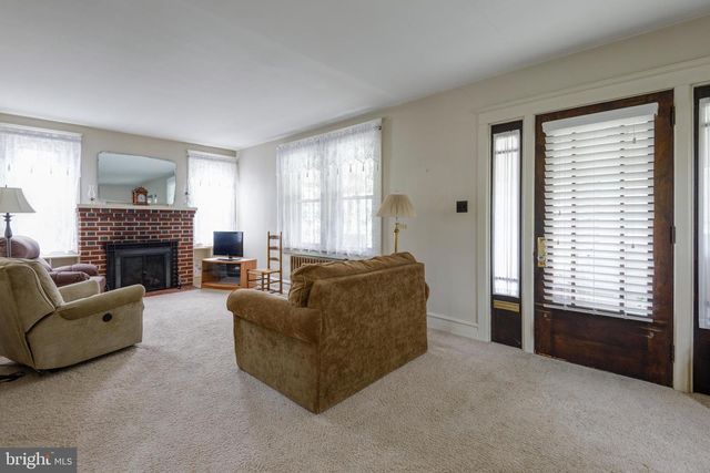 220 S 5TH ST, Oxford, PA 19363