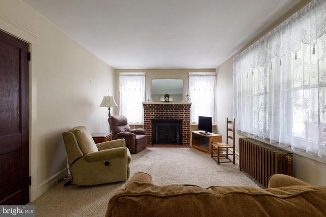 220 S 5TH ST, Oxford, PA 19363