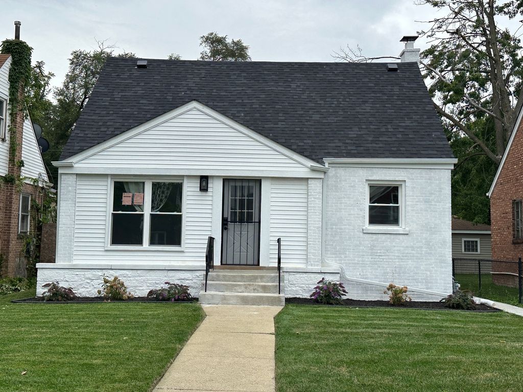 1562 KENILWORTH Drive, Calumet City, IL 60409