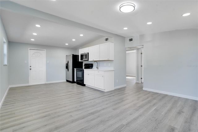 4110 W OLIVE STREET, Tampa, FL 33616