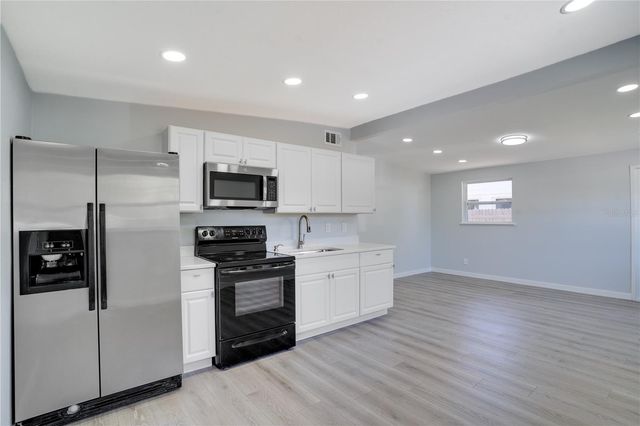 4110 W OLIVE STREET, Tampa, FL 33616