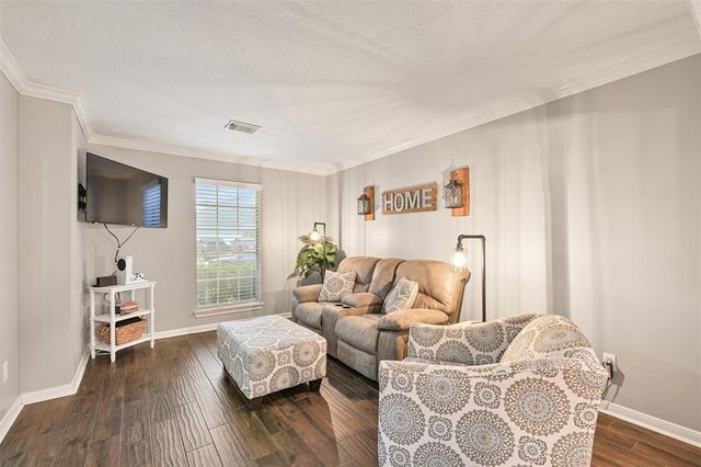 1912 Prairie Creek Drive, Pearland, TX 77581