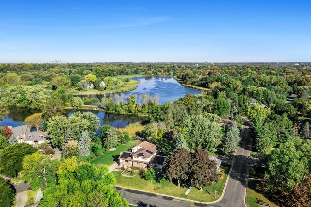 901 Cheri Lane, Mendota Heights, MN 55120