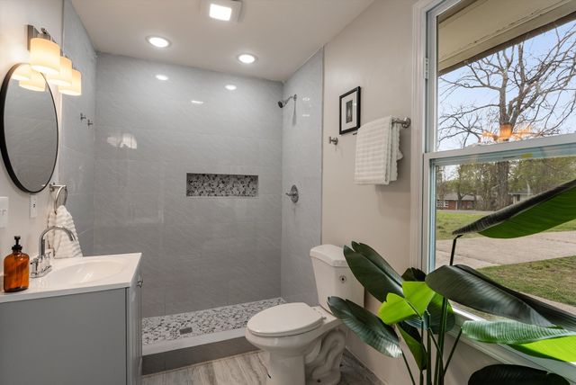 3614 Floral Dr, Nashville, TN 37211