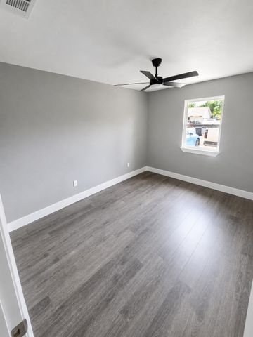 106 N 4th Street, Crandall, TX 75114
