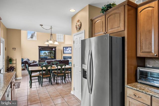 9 PADDOCK RD, Marlton, NJ 08053