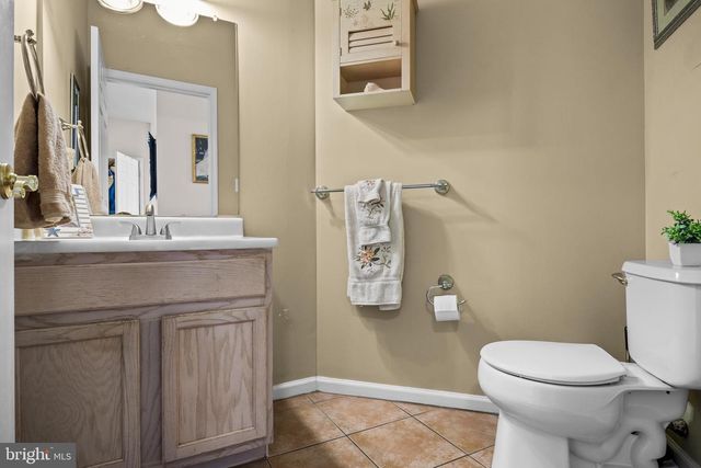 9 PADDOCK RD, Marlton, NJ 08053