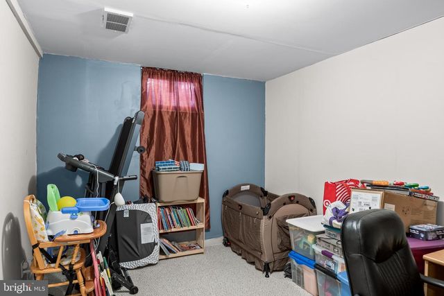 9 PADDOCK RD, Marlton, NJ 08053