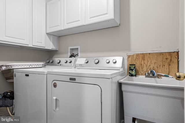 9 PADDOCK RD, Marlton, NJ 08053