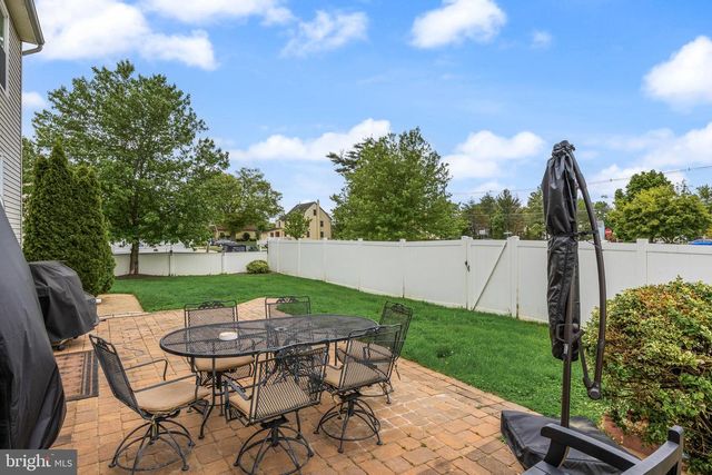 9 PADDOCK RD, Marlton, NJ 08053