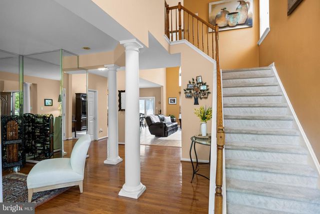 9 PADDOCK RD, Marlton, NJ 08053