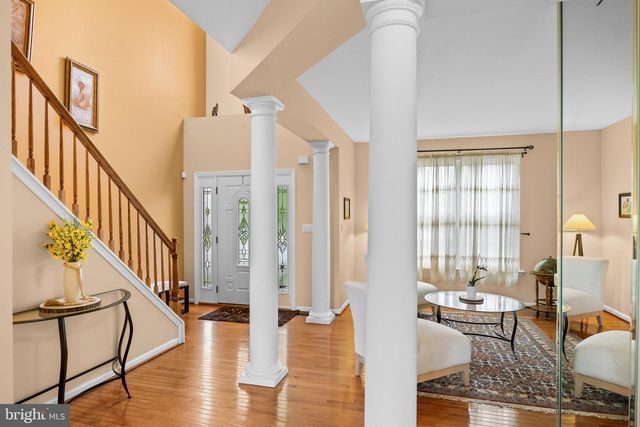 9 PADDOCK RD, Marlton, NJ 08053