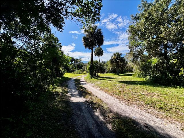 837 SNOW HILL ROAD, Geneva, FL 32732