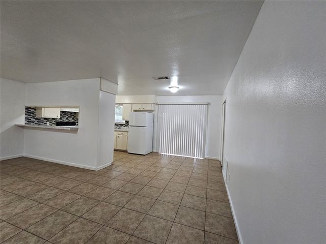 207 Shadow Oaks Drive, Conroe, TX 77303