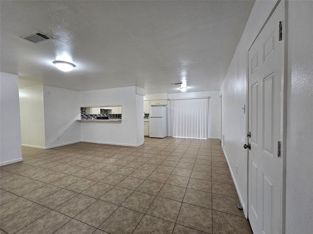 207 Shadow Oaks Drive, Conroe, TX 77303