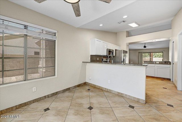 432 W SILVER CREEK Court, Gilbert, AZ 85233