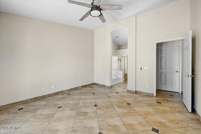 432 W SILVER CREEK Court, Gilbert, AZ 85233