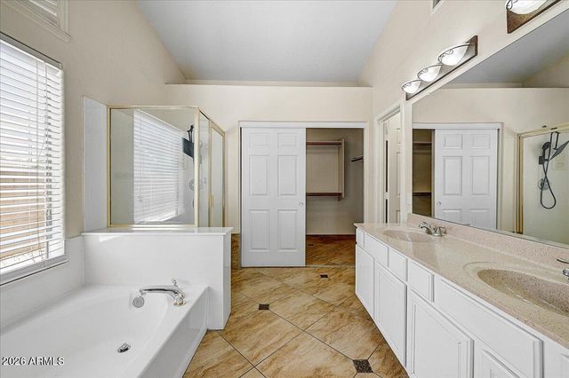 432 W SILVER CREEK Court, Gilbert, AZ 85233