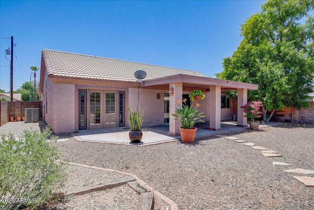 432 W SILVER CREEK Court, Gilbert, AZ 85233