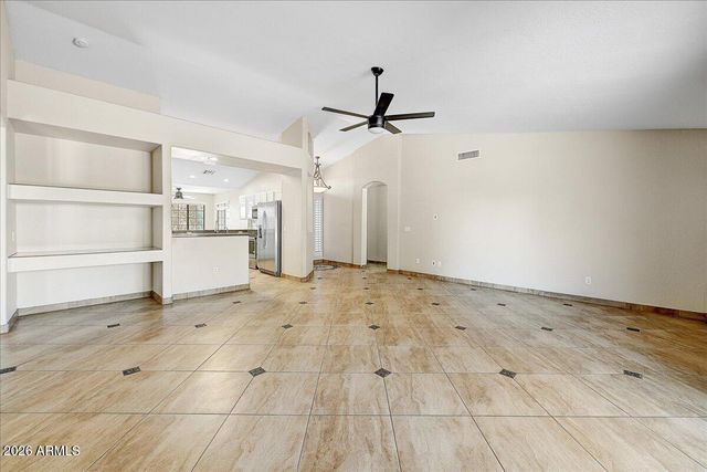 432 W SILVER CREEK Court, Gilbert, AZ 85233