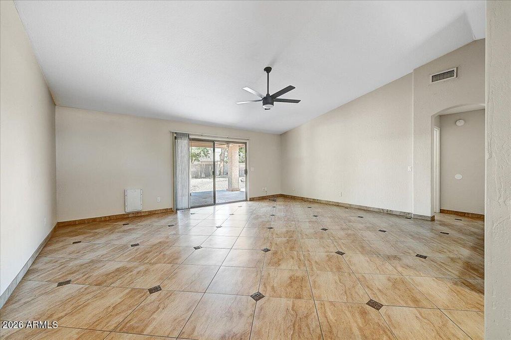 432 W SILVER CREEK Court, Gilbert, AZ 85233 — photo 2