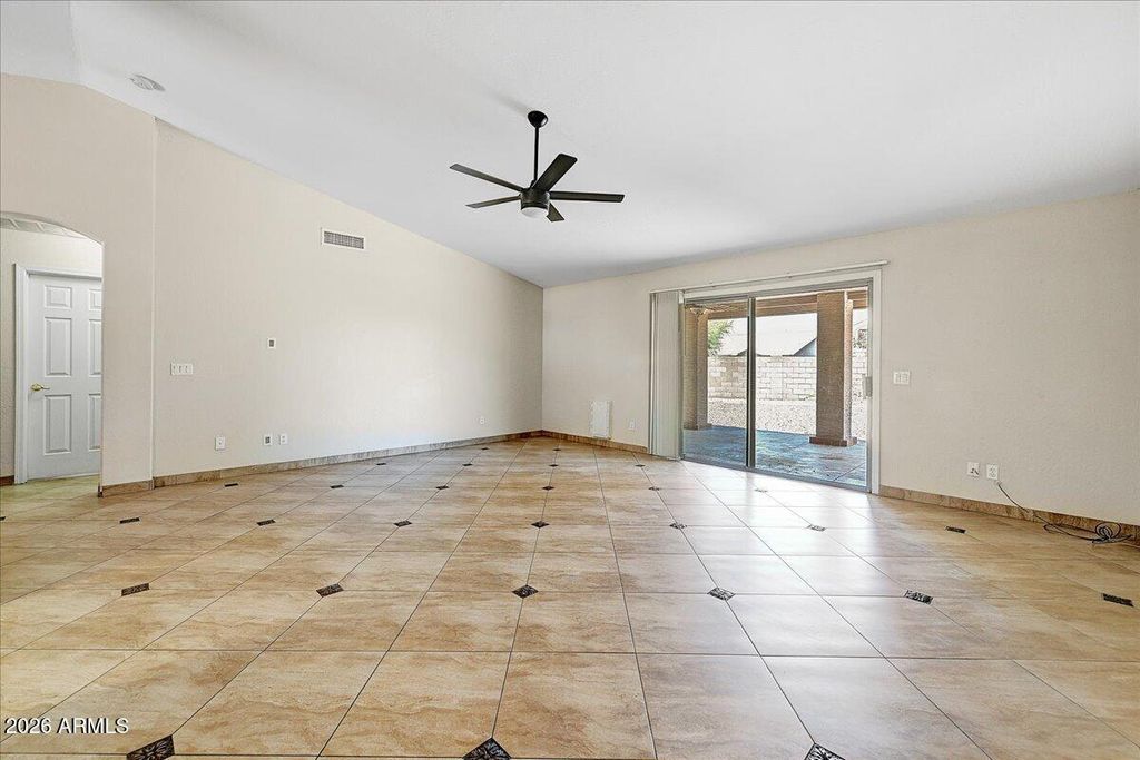 432 W SILVER CREEK Court, Gilbert, AZ 85233 — photo 5