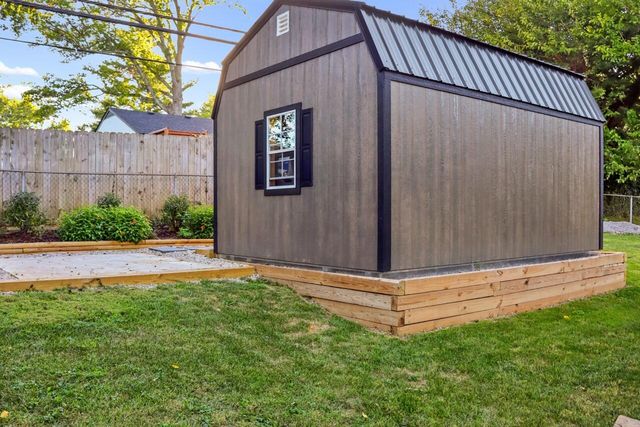 1044 Elmendorf Drive, Lexington, KY 40517