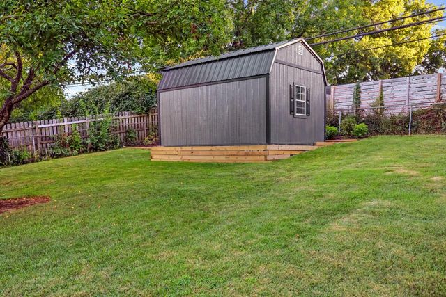 1044 Elmendorf Drive, Lexington, KY 40517