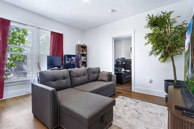 1119 W Augusta Ave, Spokane, WA 99205